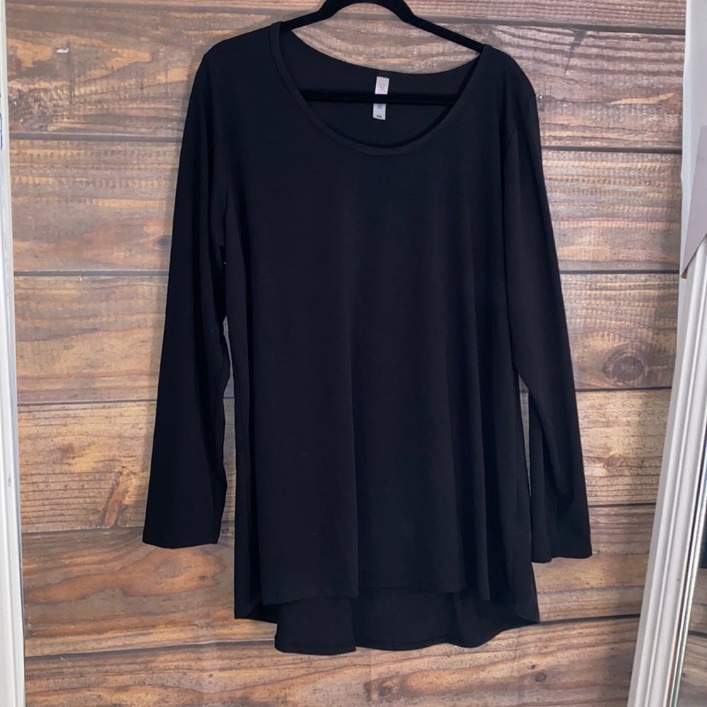 NWOT Black LuLaRoe Lynnae